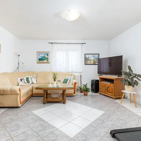 Apartment Mimi Pula