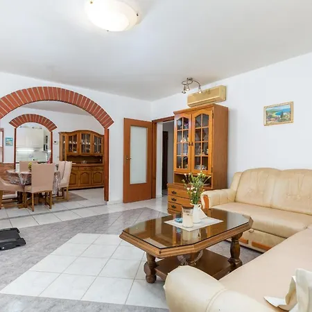 Mimi Apartment Pula
