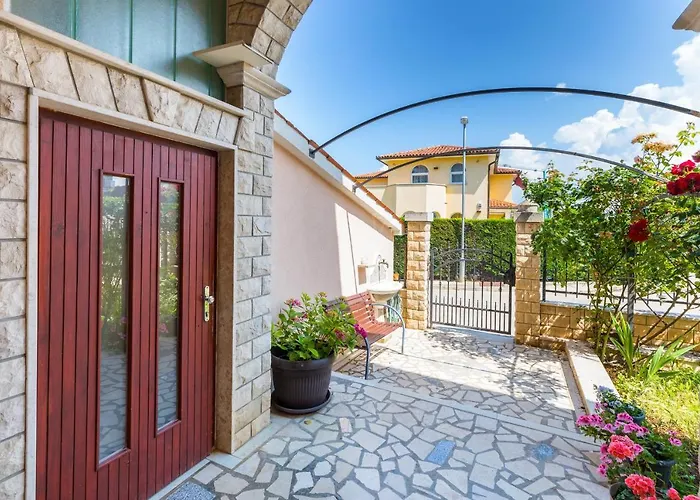 Mimi アパート プーラ