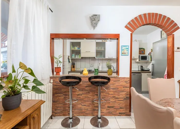 Mimi アパート プーラ